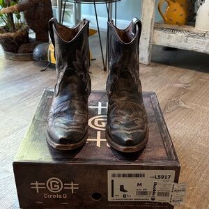 Circle G Distressed Black Cowboy Boots